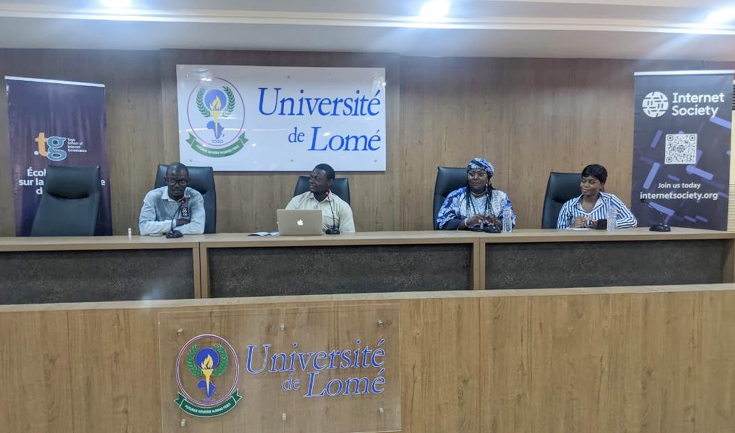 Orientation scolaire et professionnelle à l’Université de Lomé : l’IPDCP sensibilise les nouveaux bacheliers à un Internet sûr et responsable